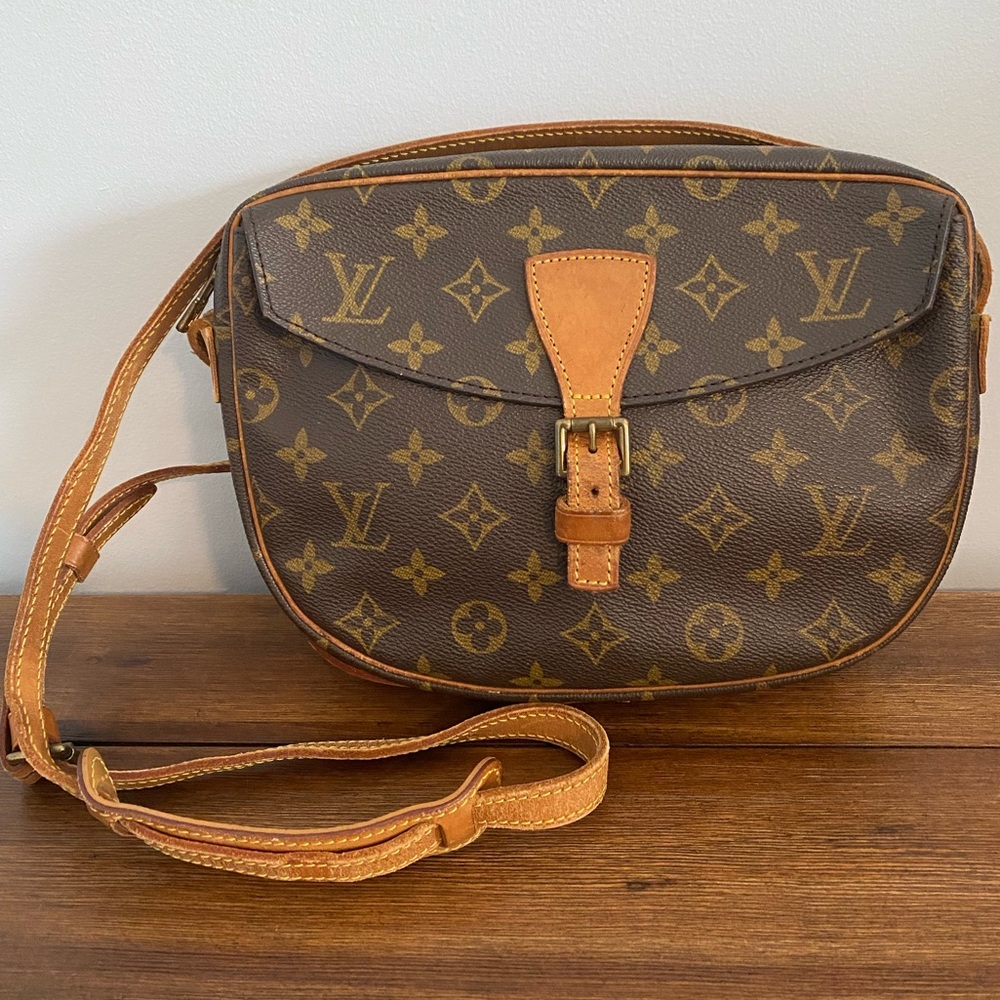 Louis Vuitton authentic Jeune fille monogram crossbody shoulder bag